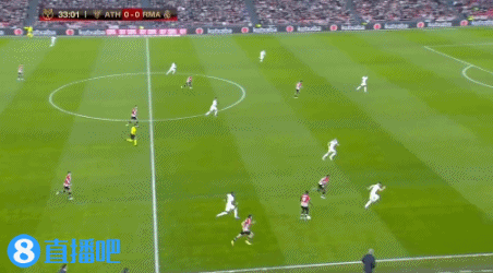 国安新帅，亚冠曾被张稀哲铲伤，如今成师徒